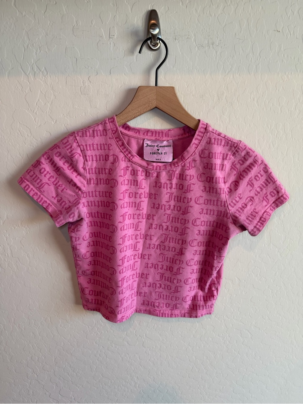 Juicy Couture x Forever 21 Pink Logo Crop Tee S Y2K 90s Barbie